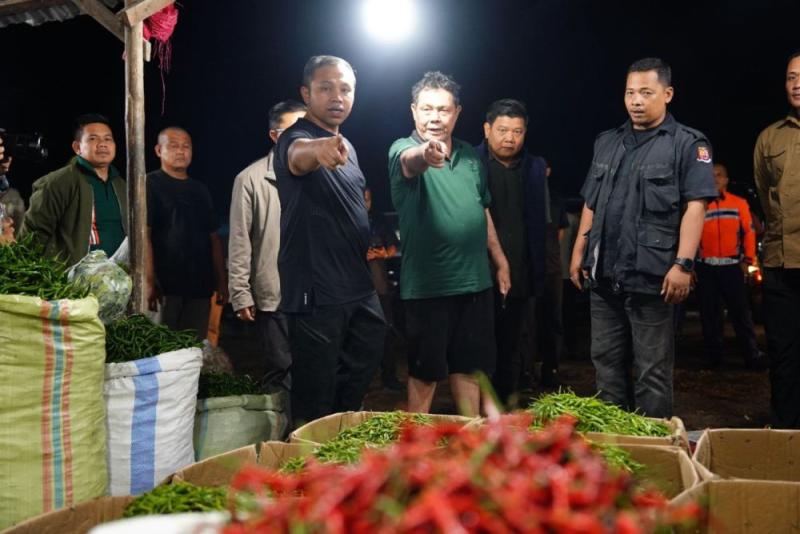 Gubri Abdul Wahid Pantau Harga Pangan di Pasar Induk